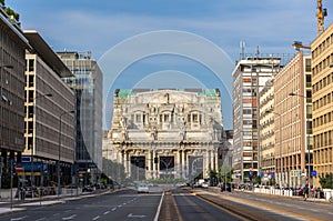 Via Vittor Pisani leading to Milano Centrale photo