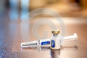 Vial and syringe with glucagon as emergency kit for diabetics