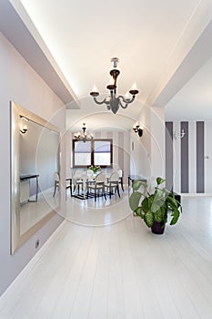 Vibrant cottage - hallway photo