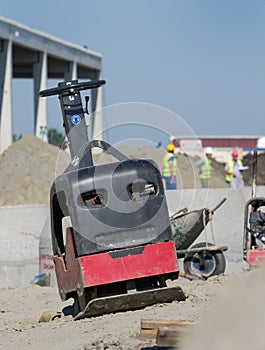 Vibratory plate compactor