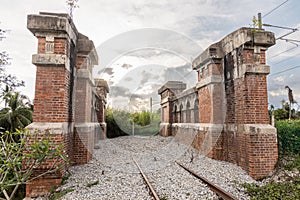 Victoria bridge is one of the oldest railway bridges in Malaysia. Now decommisioned, it is attractive tourism