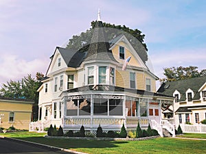 The Victorian style Gibson Woodbury House