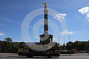 Victory Column and Berlin bus on Strasse des 17 Juni