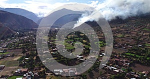 Video of a fire in the Peruvian Andes in Urubamba, Cuzco.