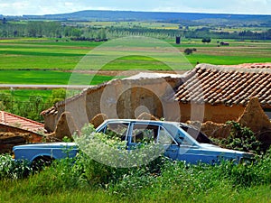 vidriales walley, retro car and fields