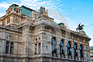 Vienna Operahouse (Wiener Staatsoper) at dusk