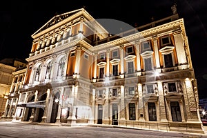 Vienna state opera house at night