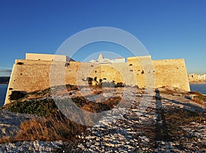 Vieste - Fortificazione del Santuario di San Francesco dalla scogliera