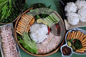 Vietnamese food, bun dau mam tom