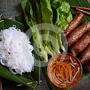 Vietnamese food, spring roll, bun,cha gio