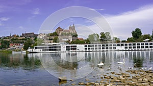 View across river Rhine to the Muensterberg hill with St. Stephansmuenster cathedral, Breisach am Rhein, Kaiserstuhl