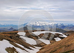 View on Alftavatn lake, glaciers, volcanoes, desert and mountains, Laugavegur trail, near Landmannalaugar, Fjallabak Nature