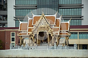 a view from the bangkog, old and new building