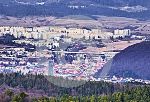 Pohled na město Banská Bystrica z kamenolomu Badín