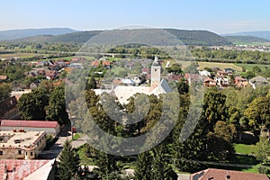 Pohled z hradu Beckov na obec Beckov s kostelem