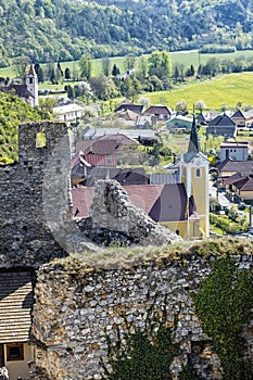 Pohled z hradu Beckov na obec, Slovensko
