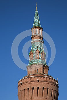 View of the Beklemishevskaya tower of the Moscow Kremlin on a clear Sunny day