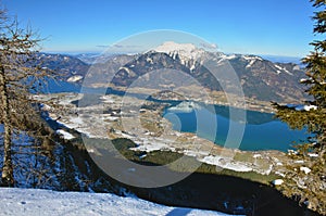 View from the Bleckwand to the Wolfgangsee in winter, Gmunden district, Salzkammergut, Upper Austria, Austria, Europe