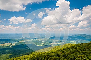 View of the Blue Ridge Mountains and Shenandoah Valley in Shenandoah National Park, Virginia.