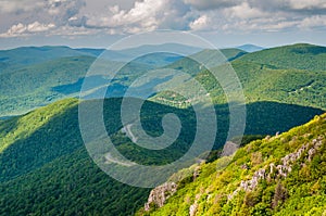 View of the Blue Ridge Mountains and Shenandoah Valley from Stony Man Mountain, in Shenandoah National Park, Virginia.