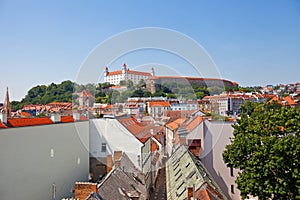 Pohled na Bratislavský hrad (založený v IX c.). Bratislava, Slovensko