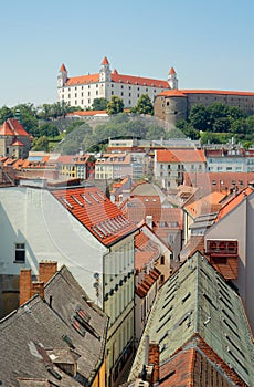 Pohľad na Bratislavský hrad a staré mesto