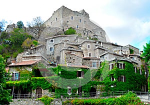 View of Castelvecchio di Rocca Barbena