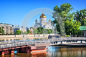 View of the Cathedral of Christ the Savior from the Yakimanskaya embankment  in Moscow