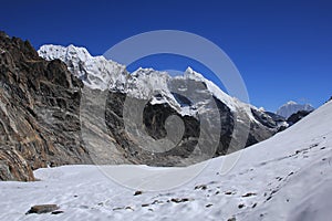 View of the Cho La pass