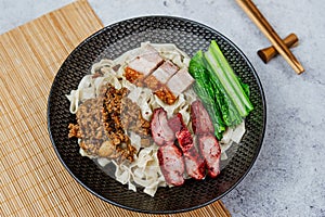 A view of delicious and temping pork kwetiau noodle