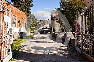 Da iscrizione da romano Teatro antico romano l'edificio Prossimo sul Chiesa da 