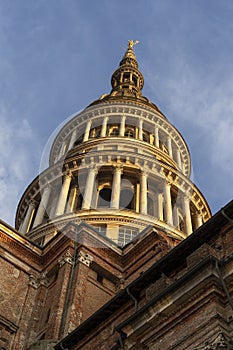 View of the famous Cupola of the San Gaudenzio Basilica in Novara, Italy. SAN GAUDENZIO BASILICA DOME AND HISTORICAL BUILDINGS IN