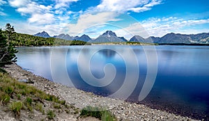 View of jackson lake n grand teton national park wyoming