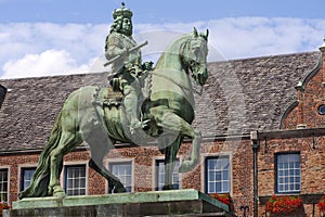 A view of the Johann Wilhelm II monument  in Dusseldorf