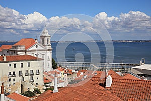 View from Miradouro de Santa Luzia to Alfama. Lissabon