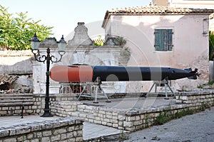 View the naval torpedo