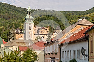 Starý zámek s domy v Banské Štiavnici, střední Slovensko