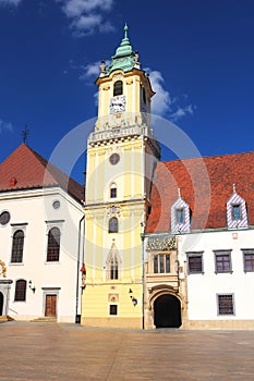 Pohľad na starú radnicu na Hlavnom námestí v starom meste, Bratislava, Slovensko