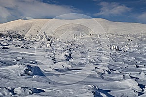 Pohled z Ondrejské Hole v Nízkých Tatrách směrem k Velké Chochuli