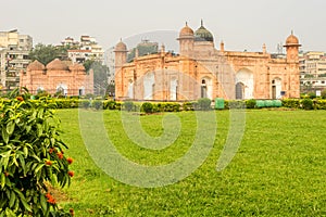 View at the Pari Bibi Tomb and Qila mosque in Lalbagh Fort - Dhaka, Bangladesh