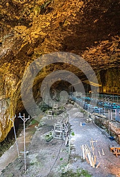 View of the Peak Cavern, also known as the Devil`s Arse, in Castleton, Derbyshire, England