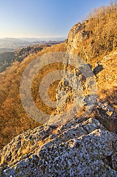 Pohľad zo skál Sitna na Štiavnických vrchoch