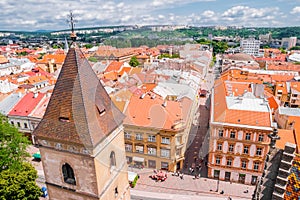 Pohľad na strechy v Košiciach z Dómu sv. Alžbety