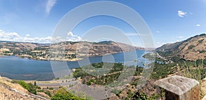 View from Rowena Crest Viewpoint in Oregon