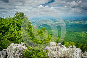 View of the Shenandoah Valley and Blue Ridge Mountains from the