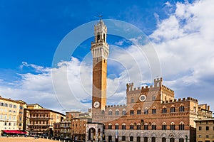View the town hall Palazzo Pubblico in Siena, Italy