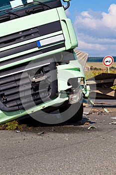 A view of truck on an highway in an accident