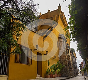 Santo Domingo, the firts one catolic parrish of the Cartagena de Indias city photo