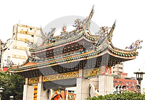 Viewpoint of roof in Longshan Temple in Taiwan