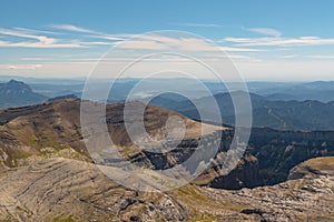 Views of the Cotatuero circus, Punta Tobacor and the Ordesa valley from the top of the Taillon photo